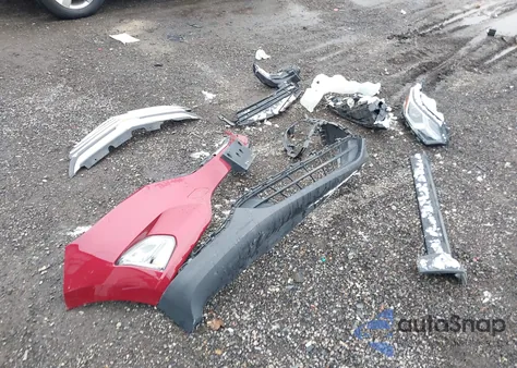 2018 Chevrolet Equinox Premier z USA, uszkodzony, nr VIN 3GNAXNEX4JS615140